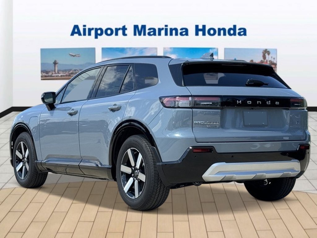 New 2026 Sonic Gray Pearl Honda Touring image 3