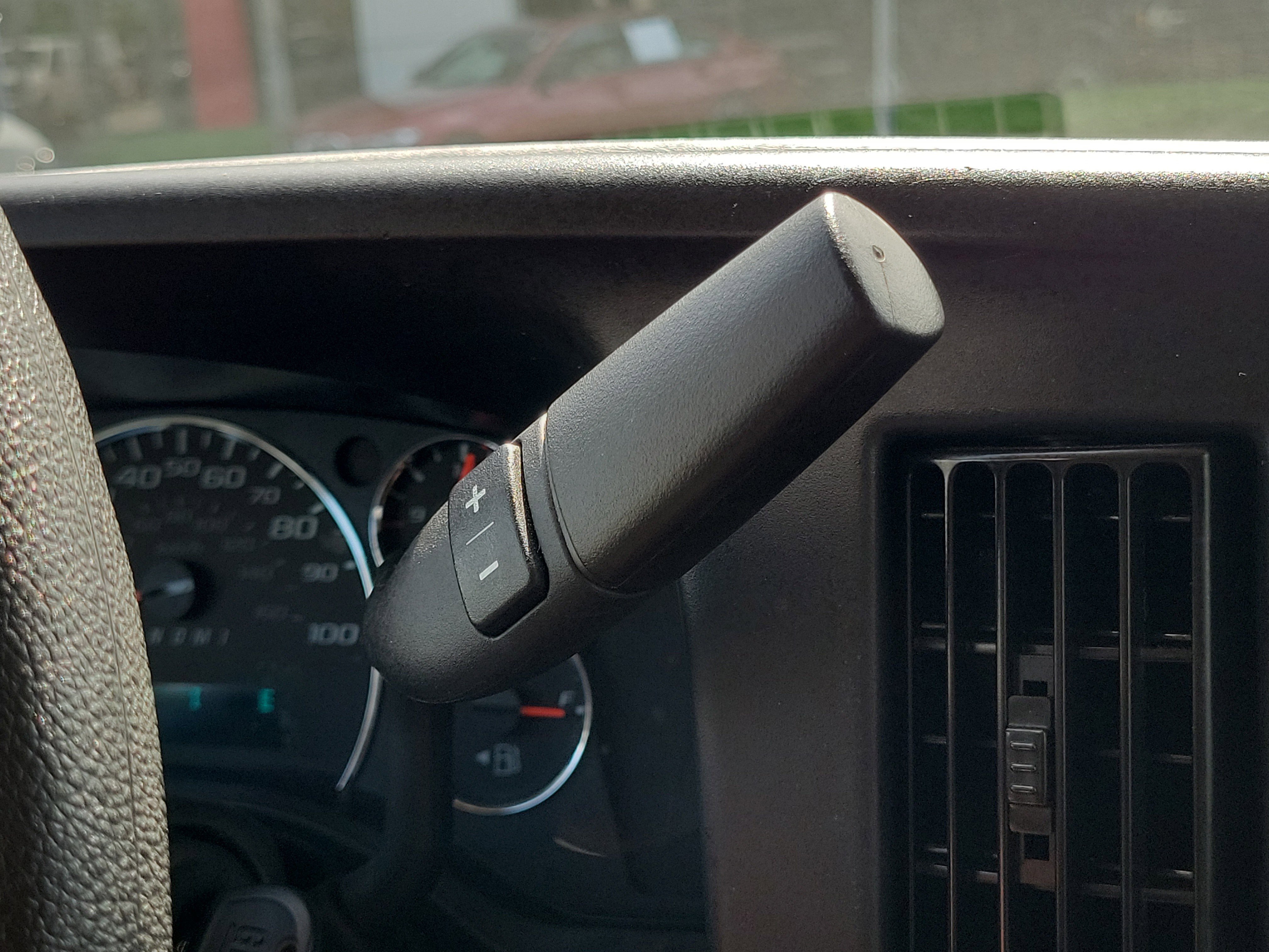 Used 2025 White Chevrolet Work Van image 21