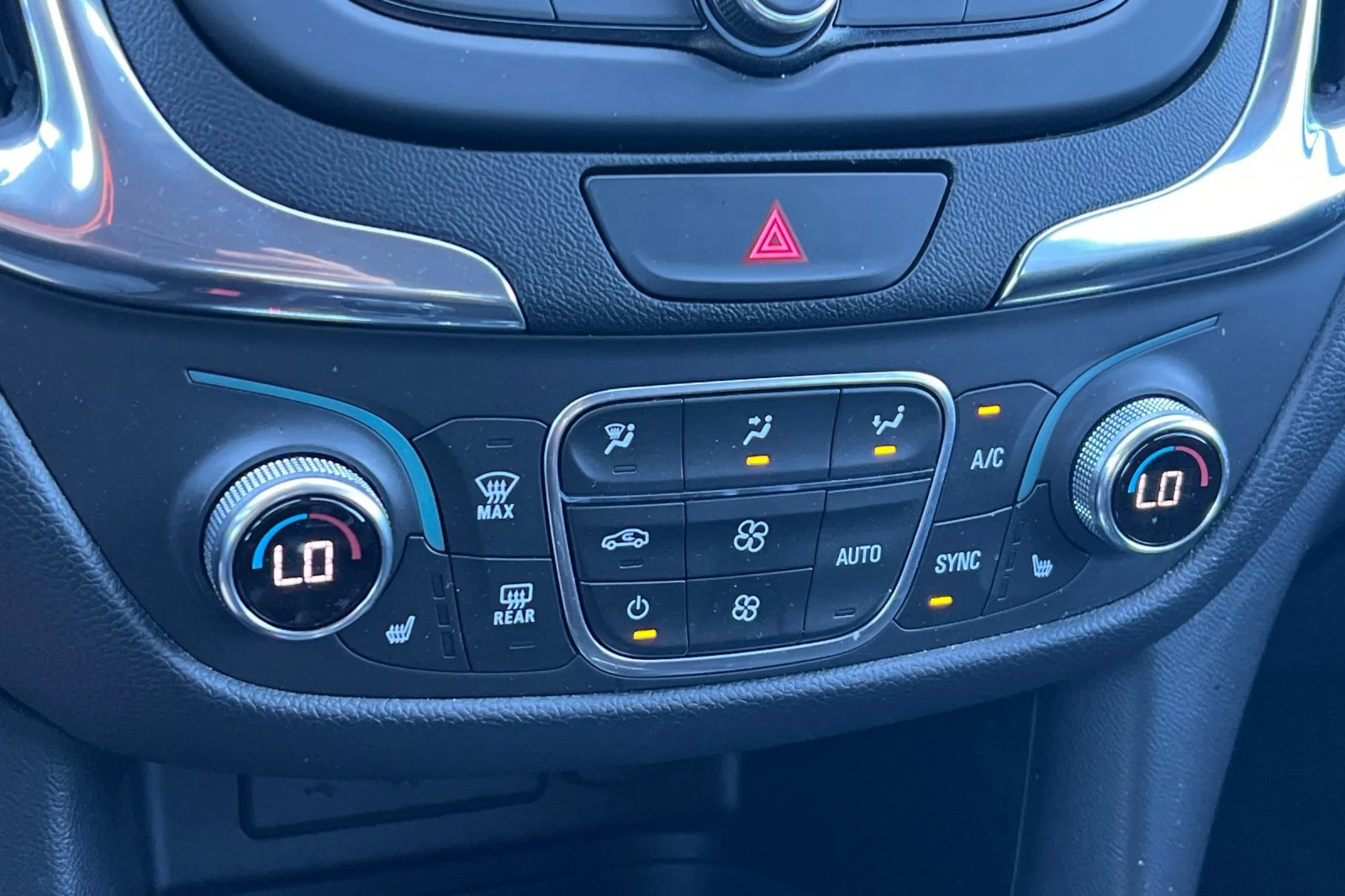 Used 2020 Summit White Chevrolet LT image 21