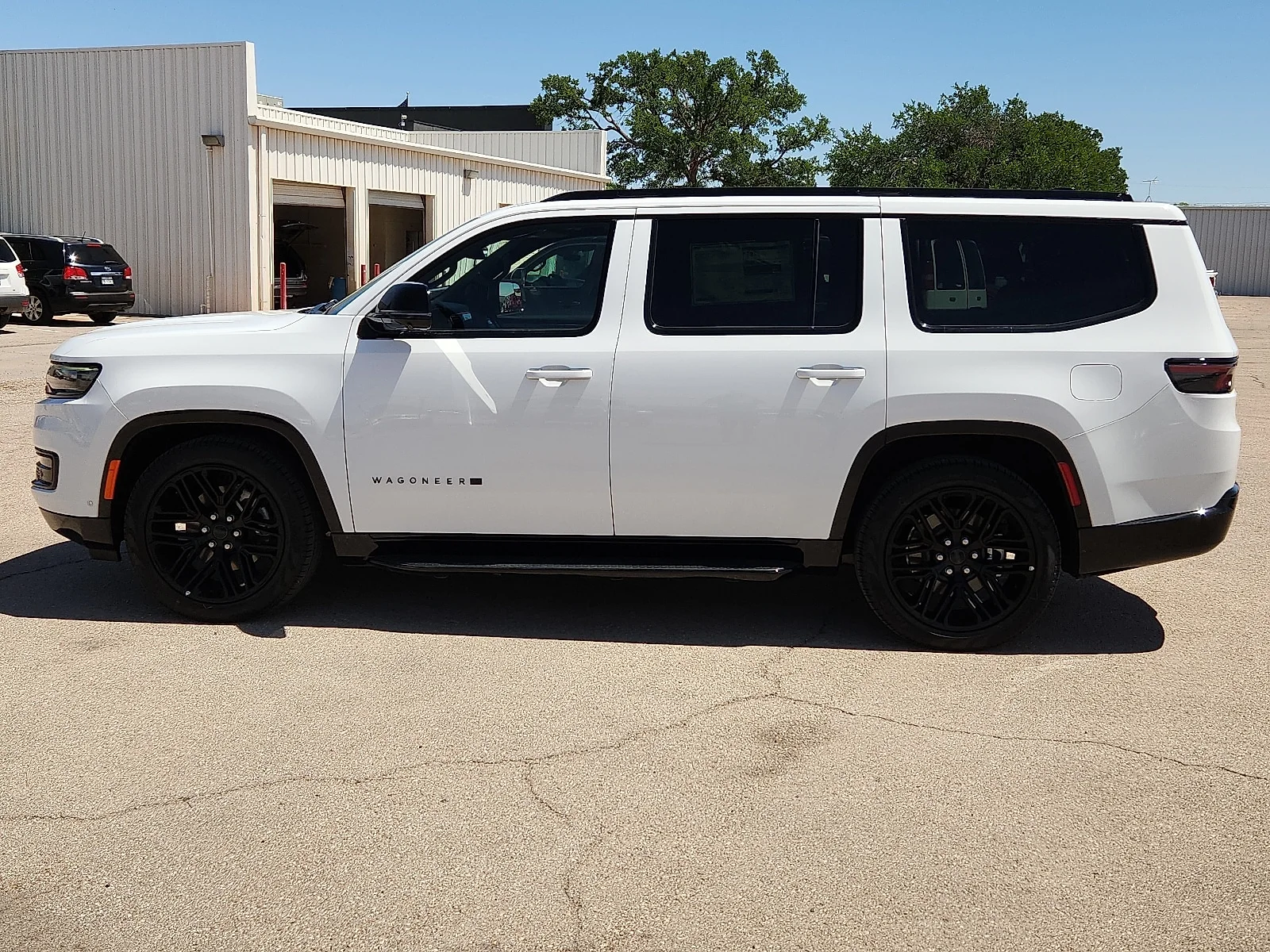 New 2025 Bright White Clear-Coat  Paint Jeep CARBIDE 4X4 image 2
