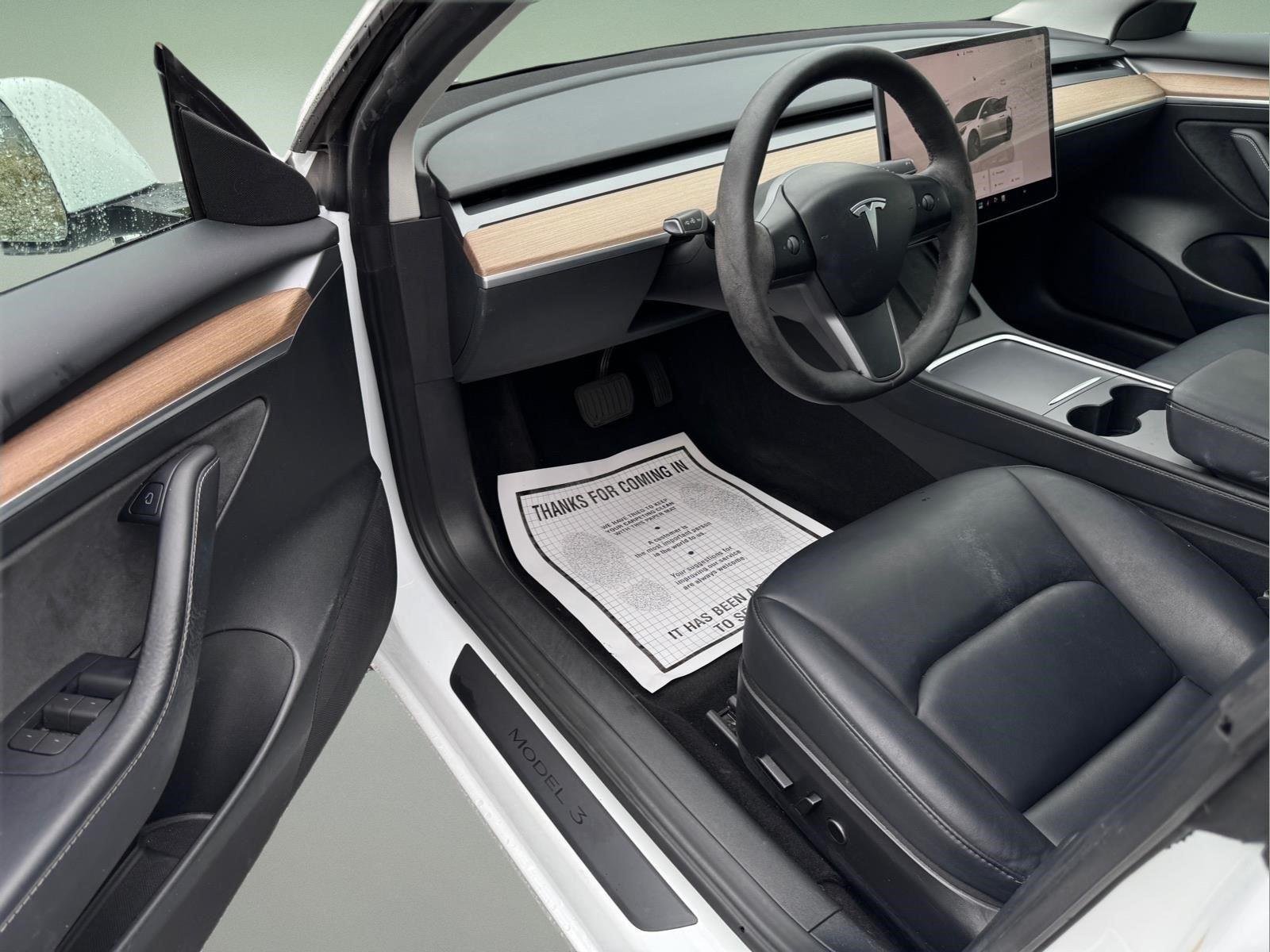 Used 2023  Tesla  image 8