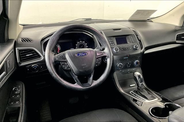 Used 2017 White Ford SE image 3