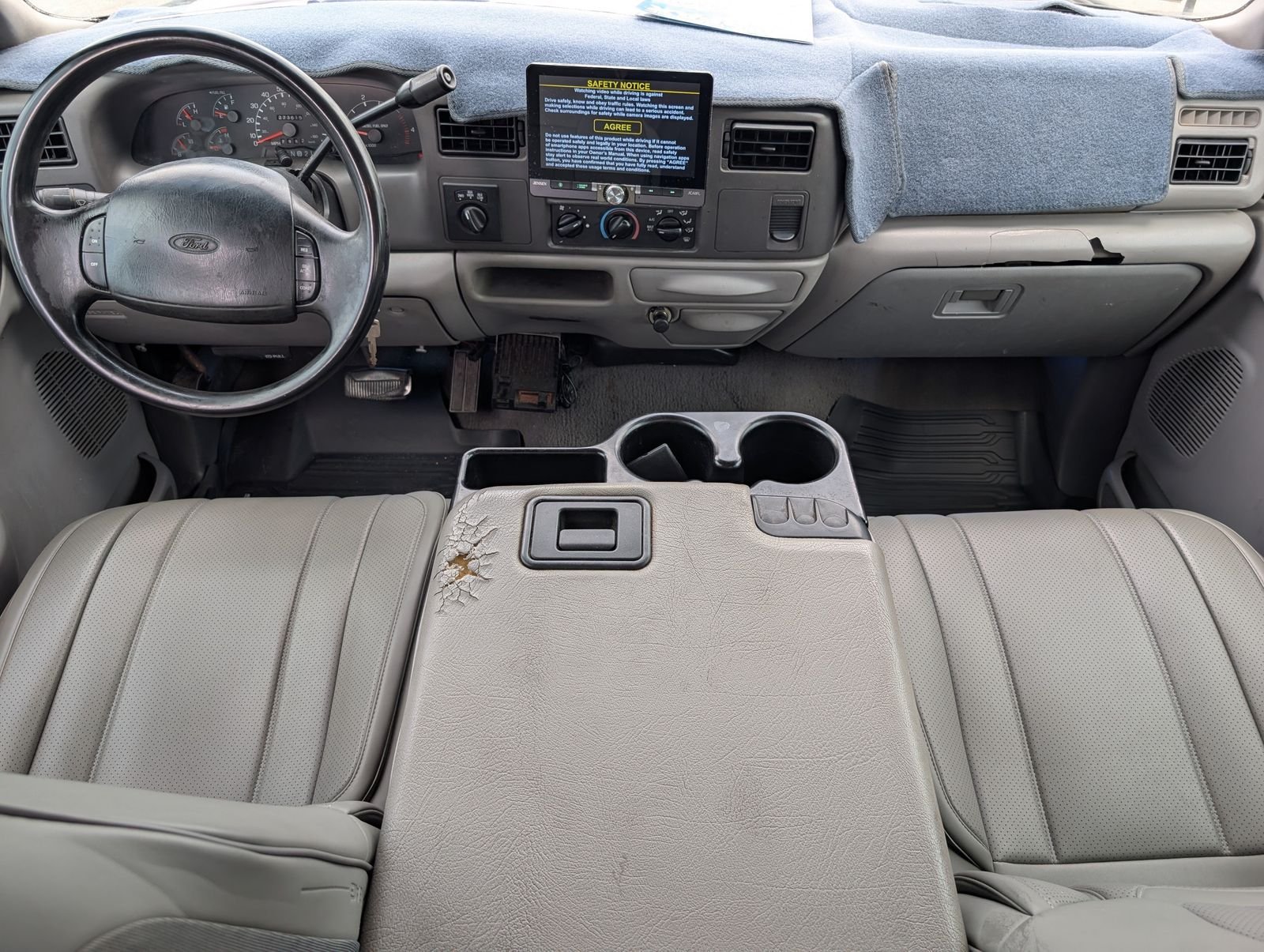 Used 1999 Green Ford XL image 5