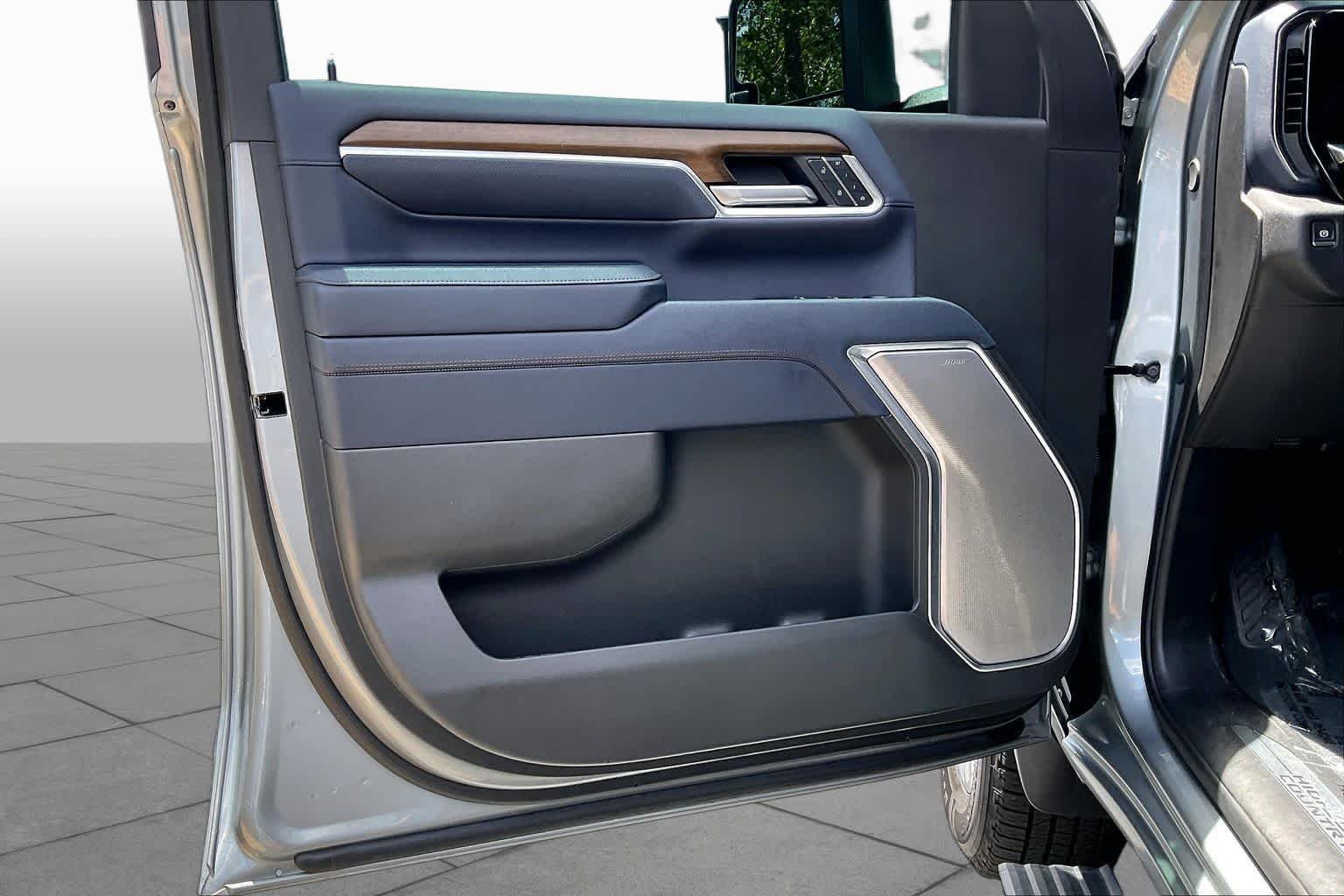 Used 2025 Sterling Gray Metallic Chevrolet High Country image 21
