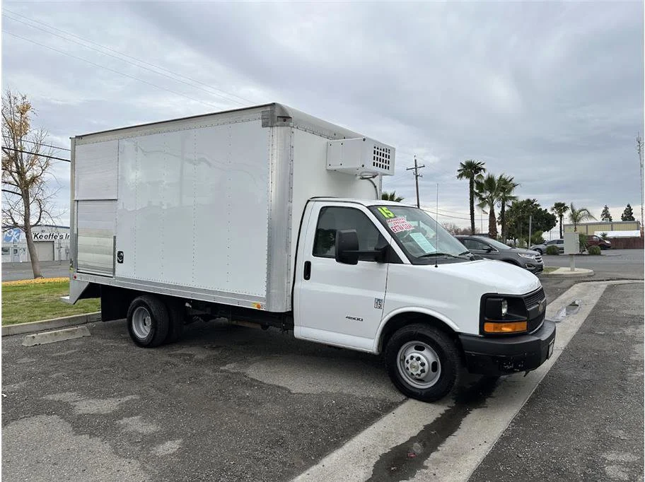 2015 Chevrolet Express 4500 159" WB's photo