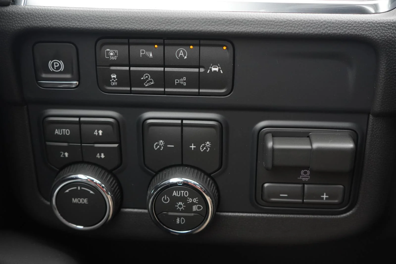 New 2026 Sterling Gray Metallic Chevrolet Premier image 20