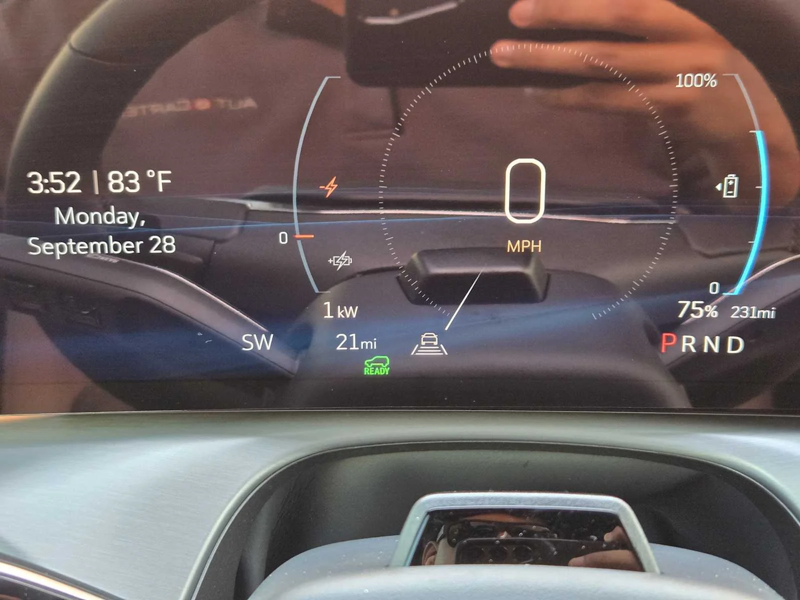 2027 Cadillac VISTIQ Luxury - Photo 10