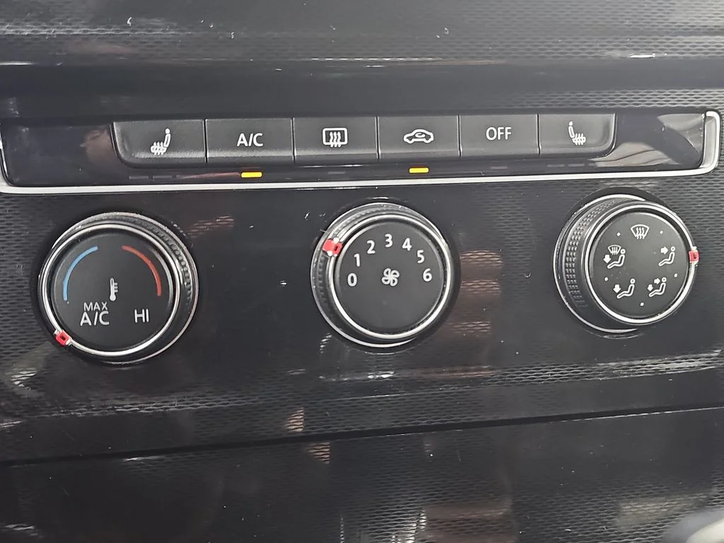 Used 2016 Silver Volkswagen S image 26