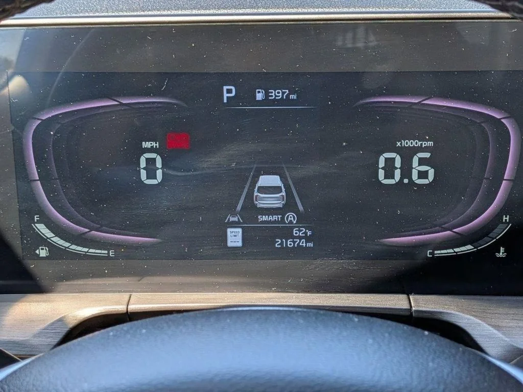 Used 2023 White Kia EX X-Line image 18