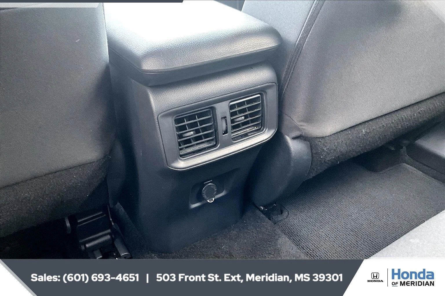 Used 2025 Ice Cap Toyota LE image 23