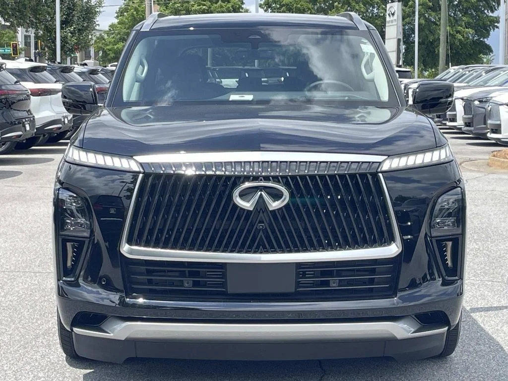 Used 2025 Black INFINITI LUXE image 6