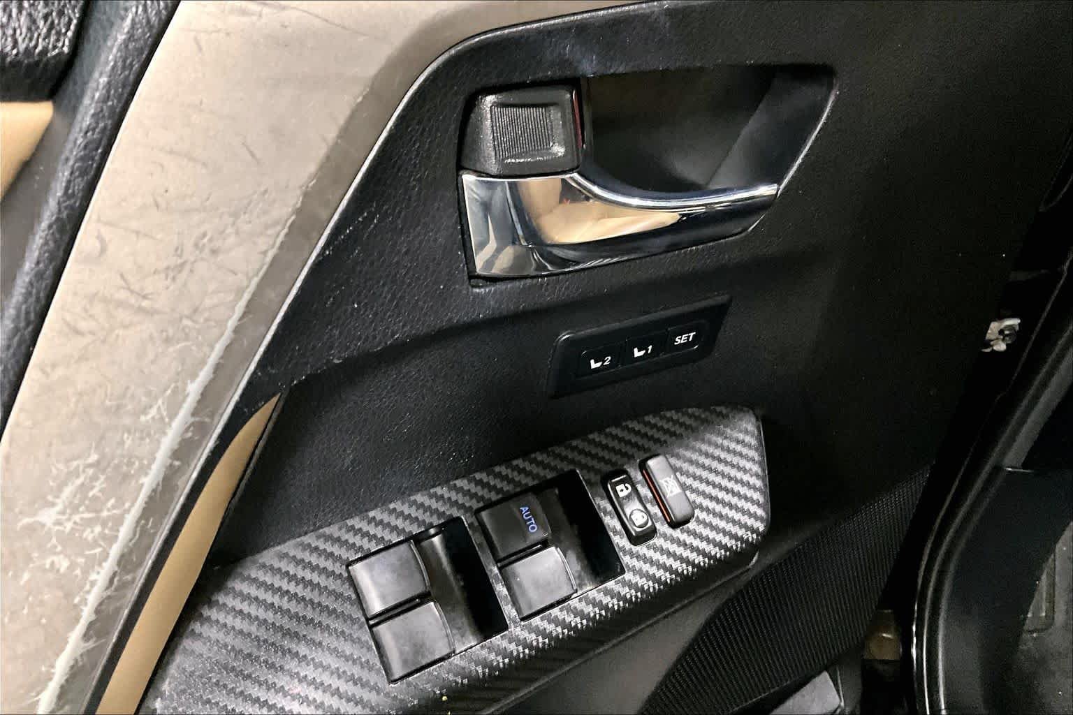 Used 2015 Black Toyota Limited image 32