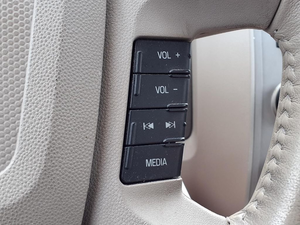 Used 2011 Silver Ford XLT image 21
