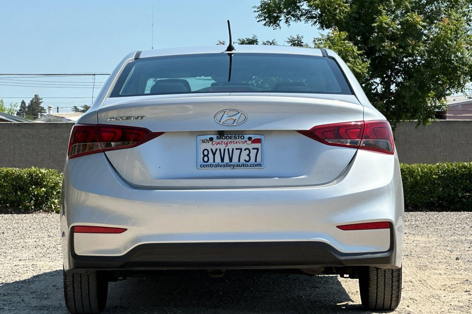 Used 2022 Olympus Silver Hyundai SE image 5