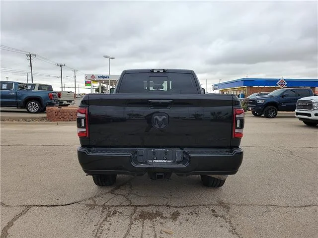 Used 2024 Diamond Black Crystal Pearlcoat RAM Limited 4x4 Crew Cab 6.3 ft. box 149.5 in. WB SRW image 3
