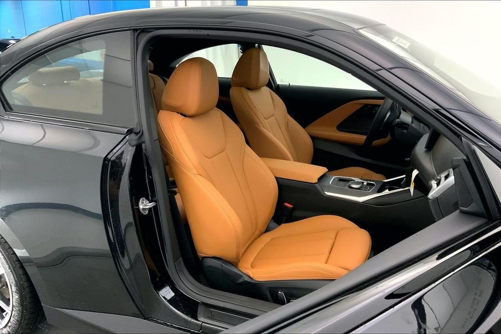 Used 2025 Black Sapphire Metallic BMW  image 7