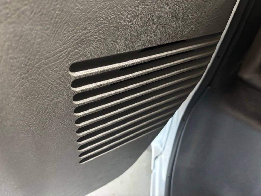 2025 Chevrolet Express Cargo Work Van - Photo 24