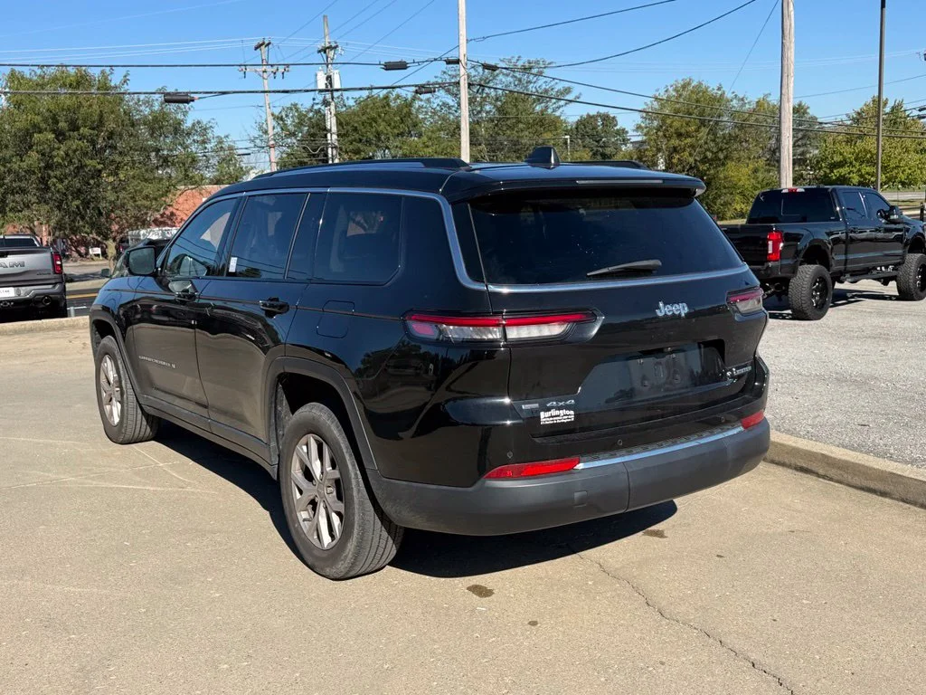 Used 2022 Black Jeep Limited image 8