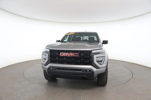 Used 2025 Silver GMC Elevation image 32