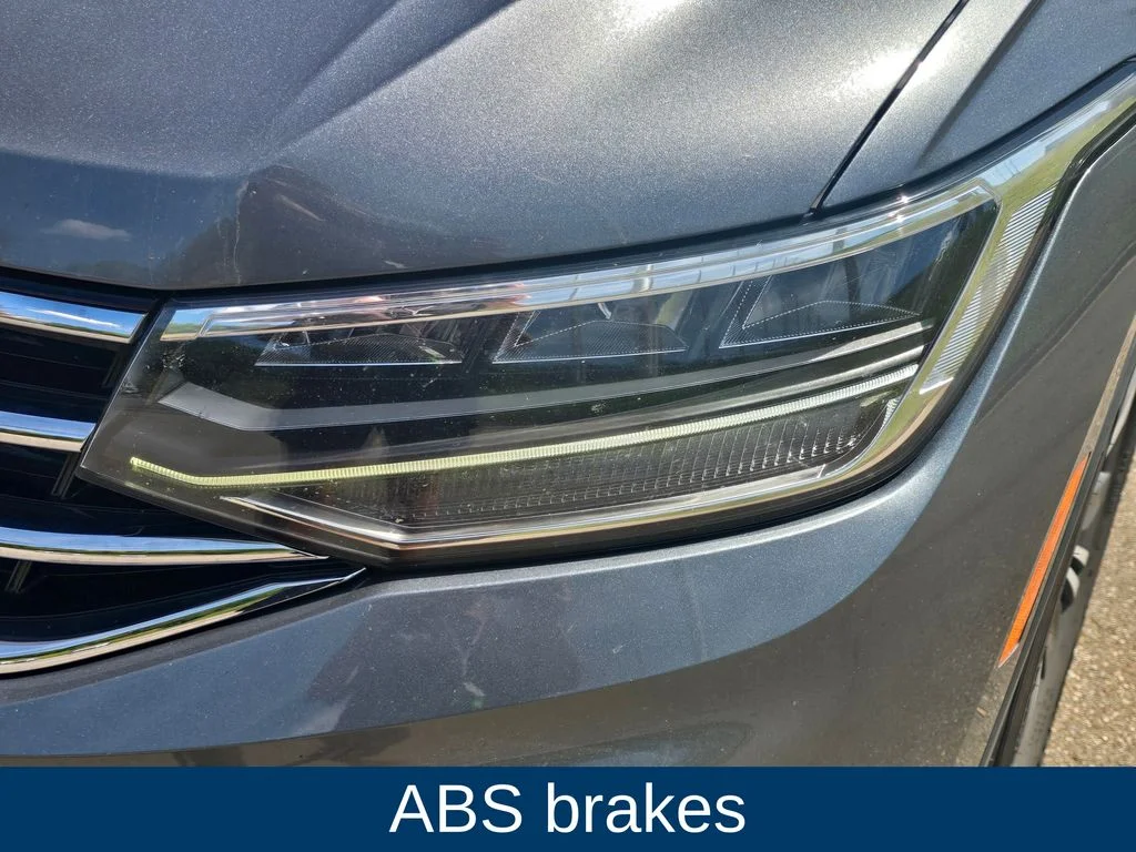Used 2024  Volkswagen 2.0T Wolfsburg Edition image 6
