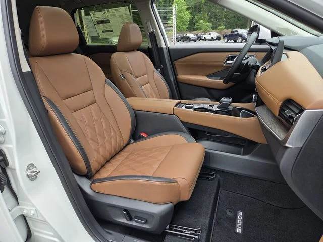 New 2026 Everest White Pearl TriCoat Nissan Platinum image 13