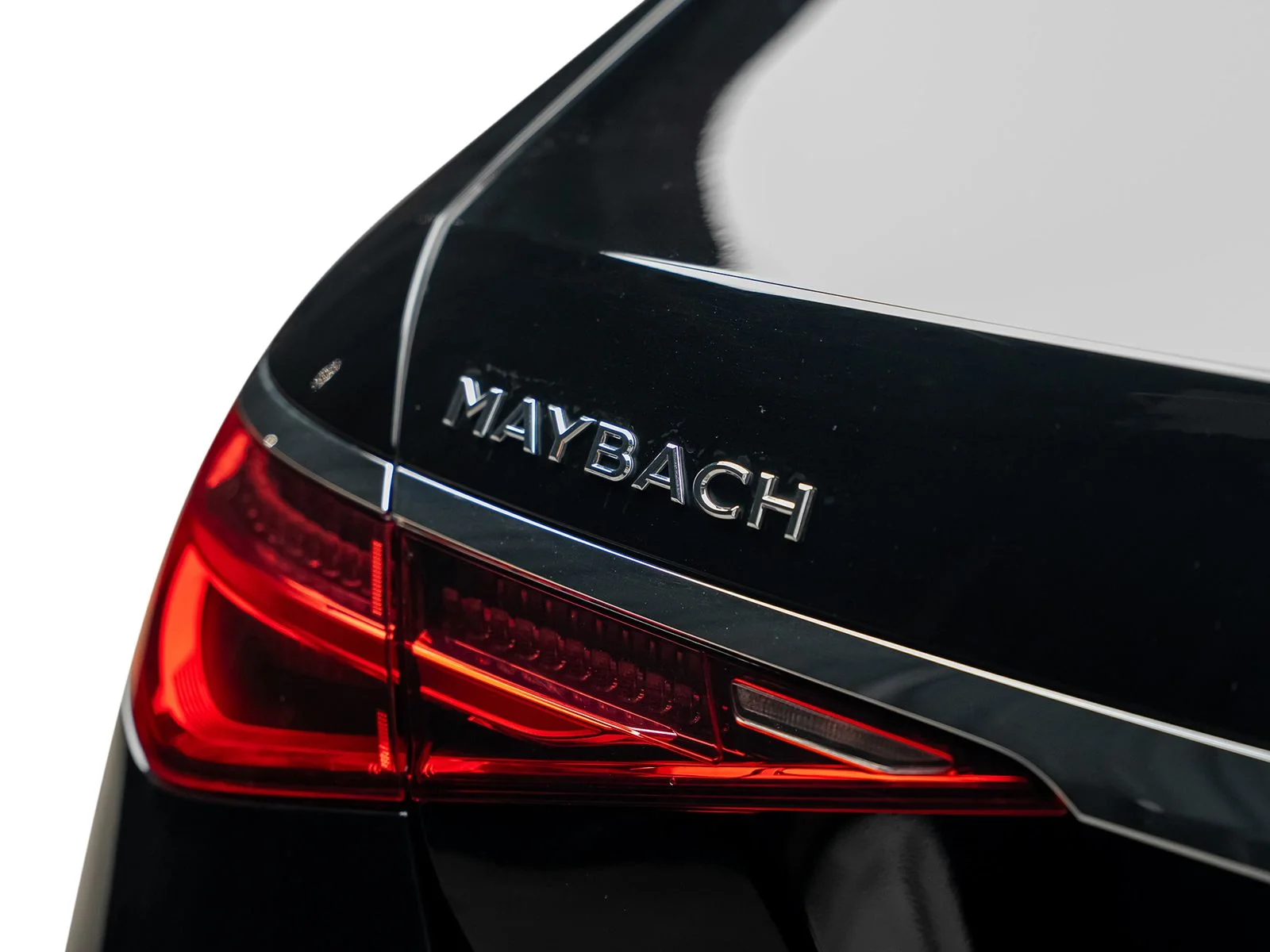 Used 2024 Black Mercedes-Benz Maybach S 580 image 17