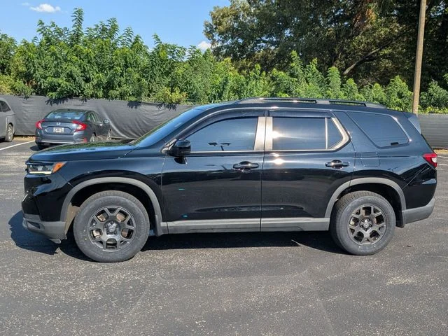 Used 2025 Crystal Black Pearl Honda TrailSport image 11