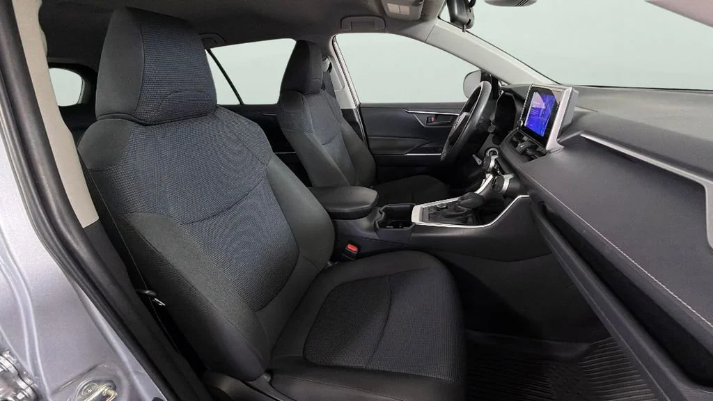 Used 2025 Silver Toyota LE image 31
