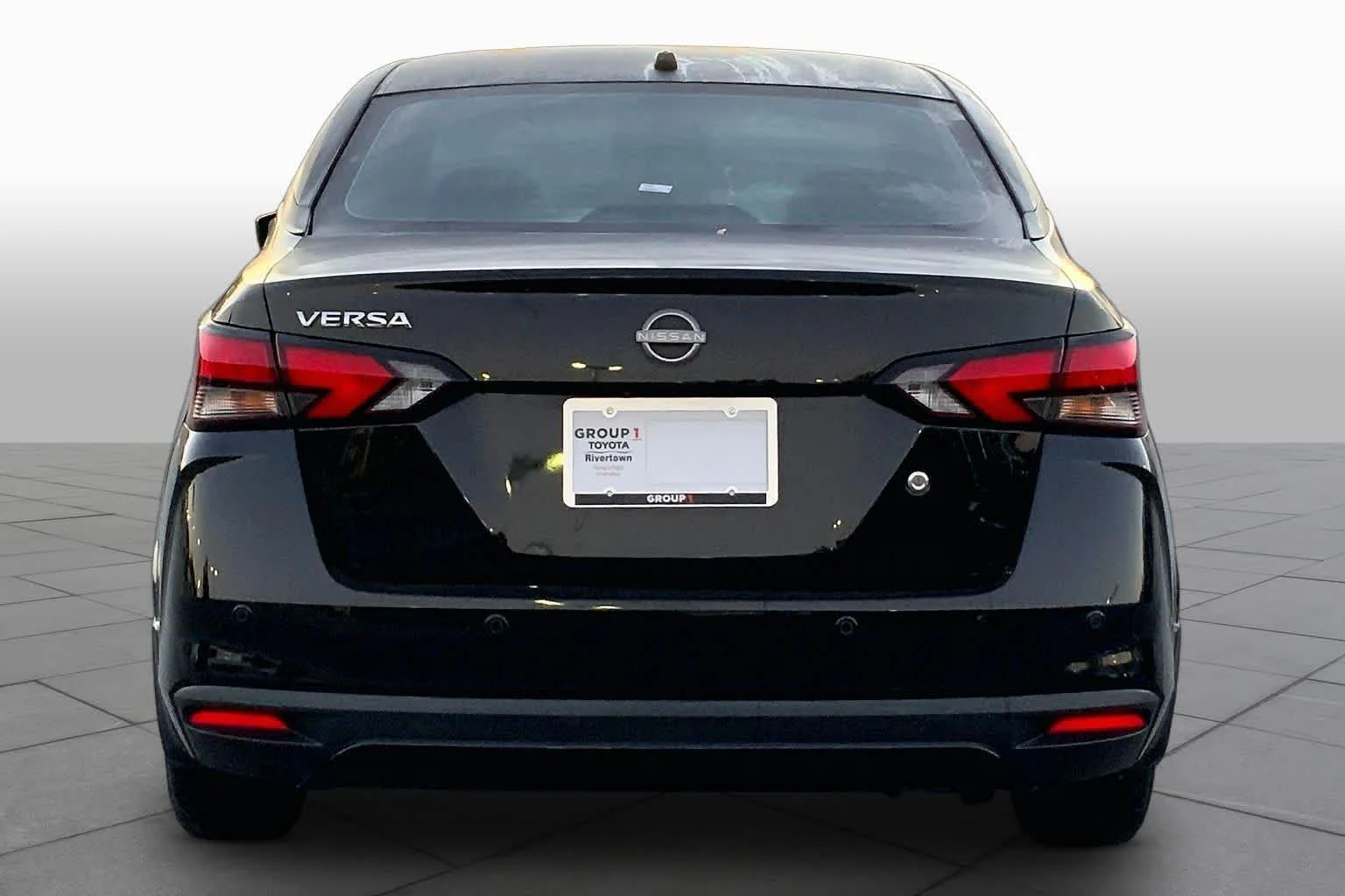 Used 2023 Super Black Nissan S image 5
