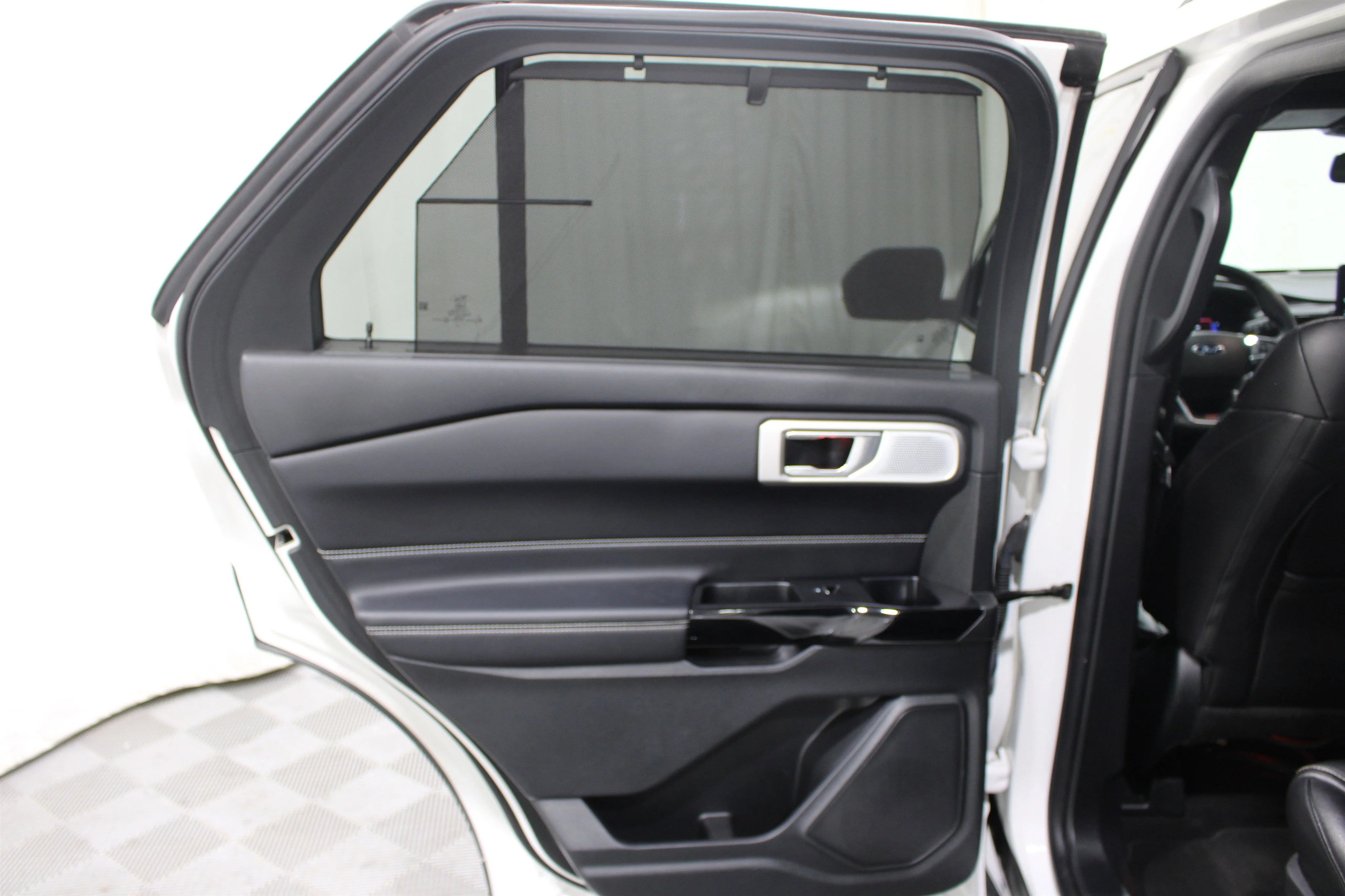 2022 Ford Explorer ST - Photo 22