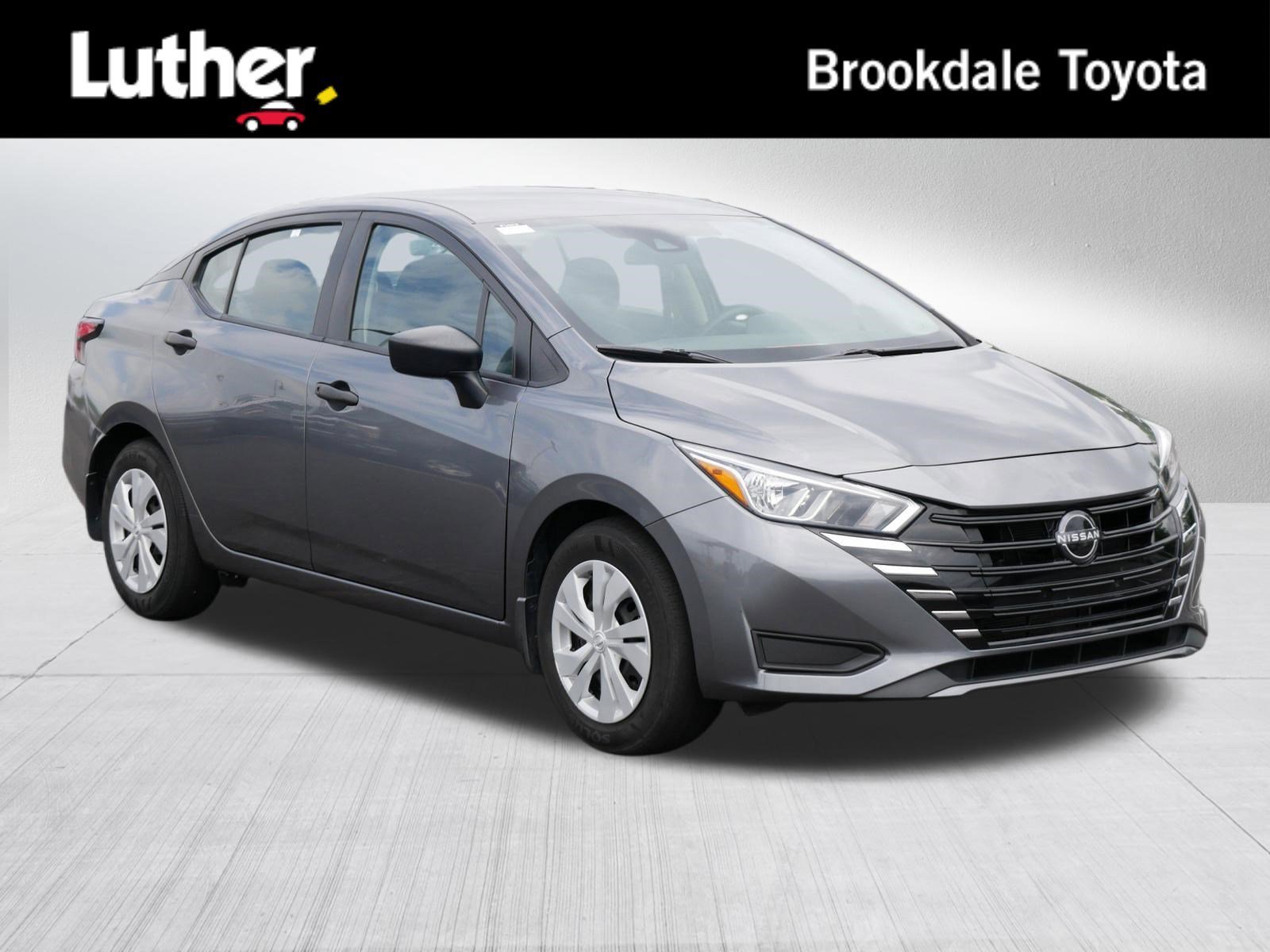 2024 Nissan Versa 1.6 S CVT's photo