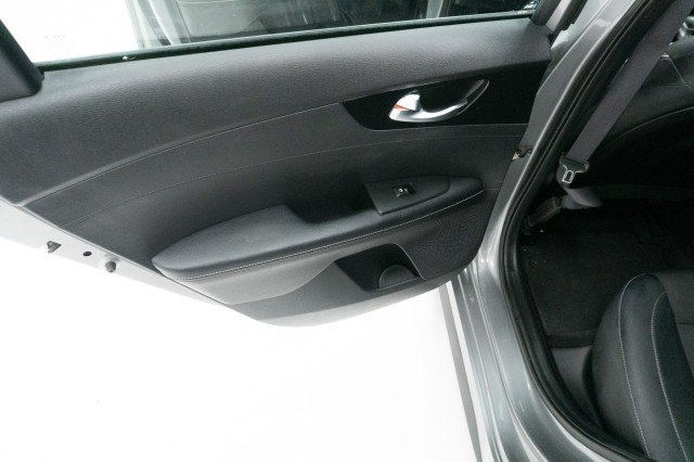 Used 2022 Steel Gray Kia GT-Line image 21