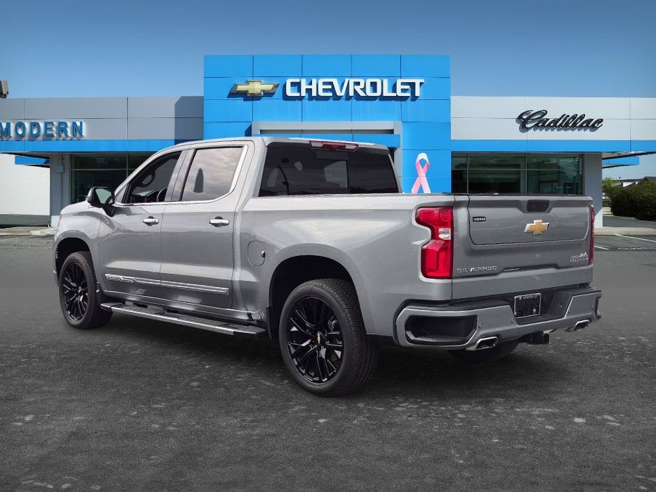 Used 2025 Sterling Gray Metallic Chevrolet High Country image 3