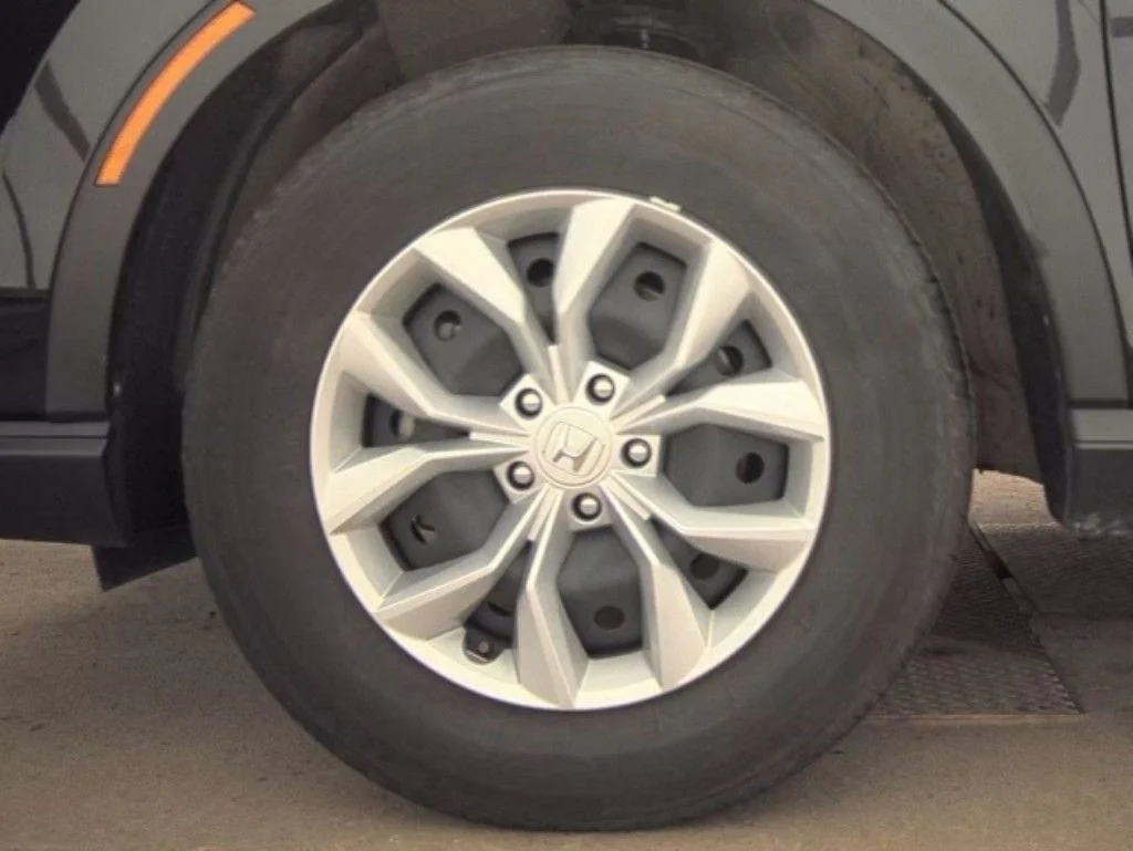 Used 2025  Honda LX image 19