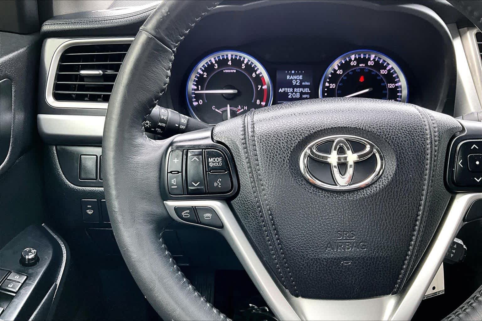 Used 2015 Attitude Black Metallic Toyota LE Plus image 22