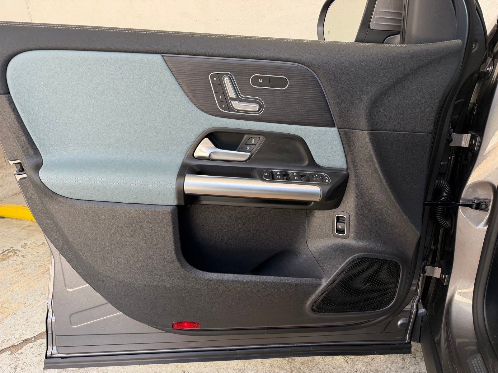 New 2026 Mountain Grey Metallic Mercedes-Benz GLA 250 image 40