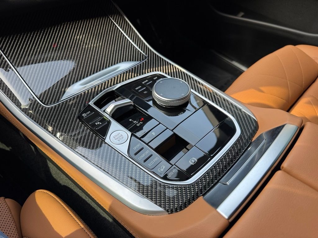 Used 2026 Black BMW M60i image 29
