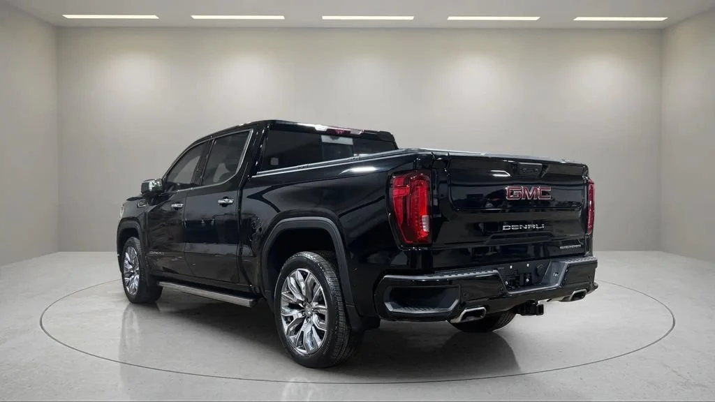 Used 2023 Onyx Black GMC Denali image 7