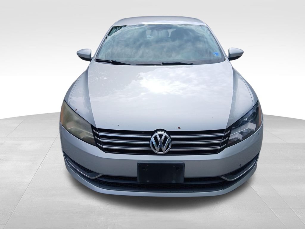 Used 2012 Silver Volkswagen 2.5 S image 8