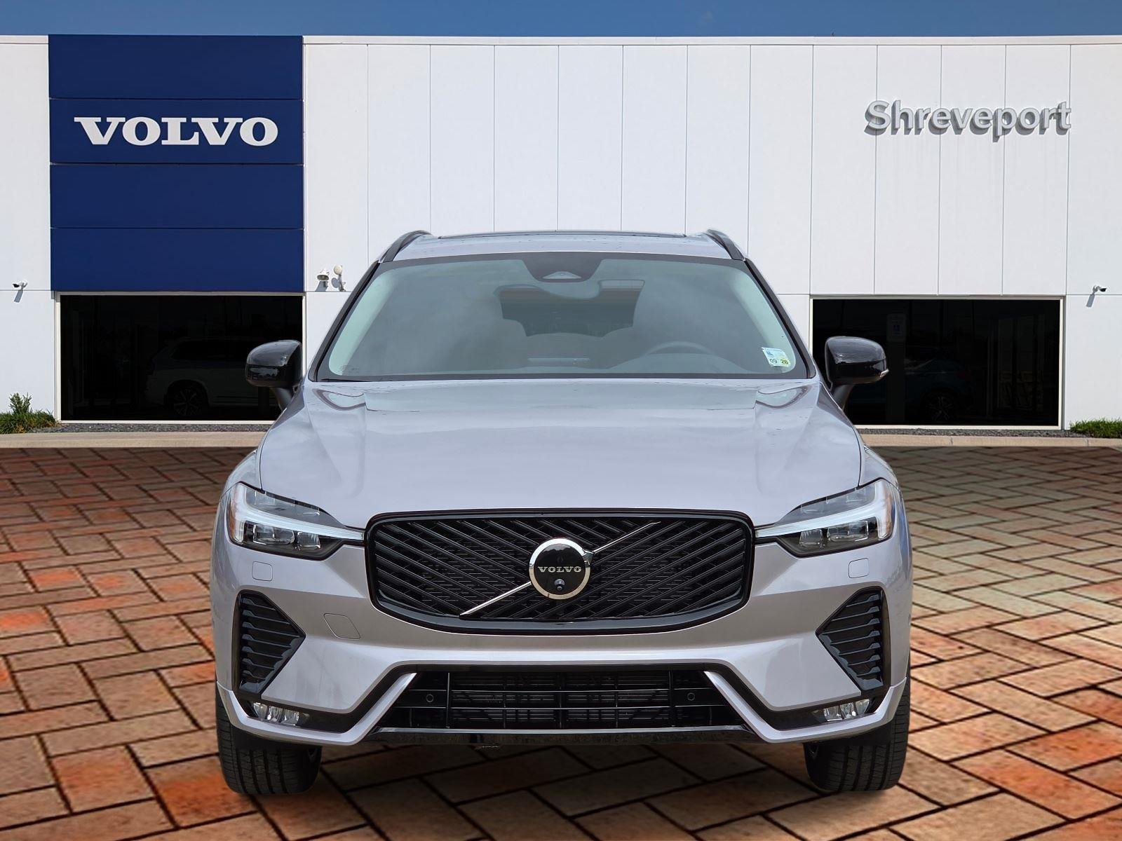 Used 2026 Aurora Silver Volvo Plus image 2