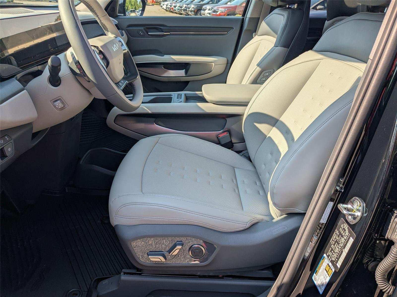 2026 Kia EV9 Wind - Photo 14