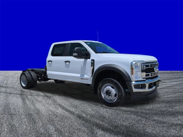 New 2026 Oxford White Ford F-450® XL image 2