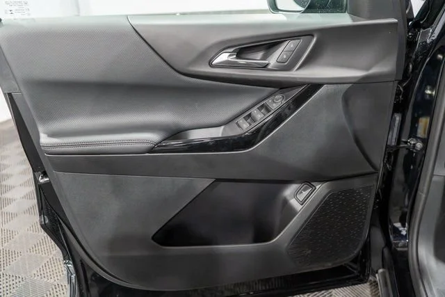 New 2027 Mosaic Black Metallic Chevrolet LT image 13