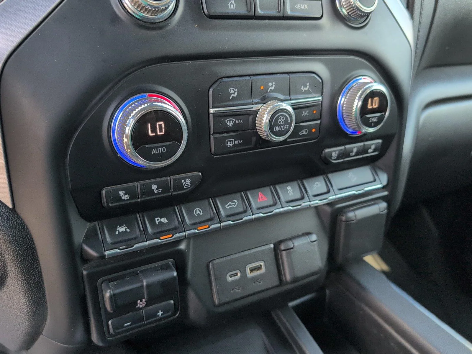 Used 2022 QUICKSILVER METALLIC GMC SLT image 20