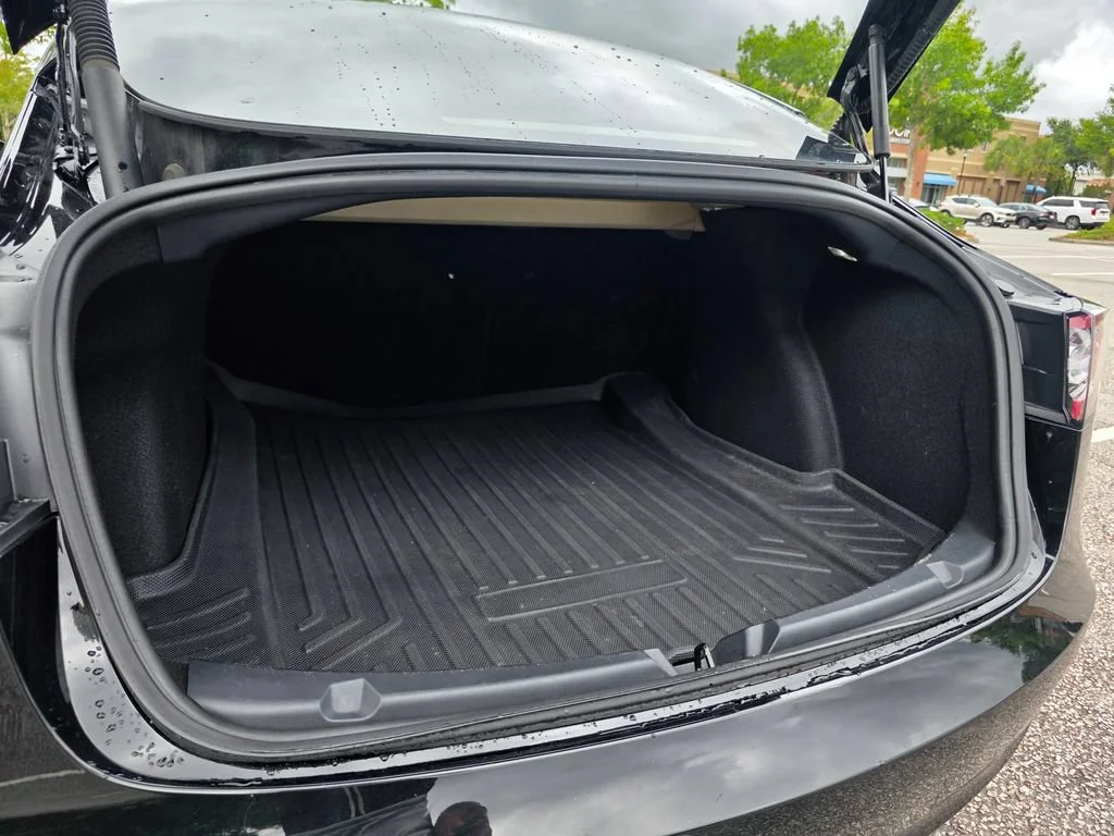 Used 2022  Tesla Long Range image 34