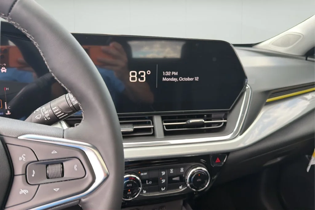 New 2026 Mosaic Black Metallic Chevrolet LT image 24