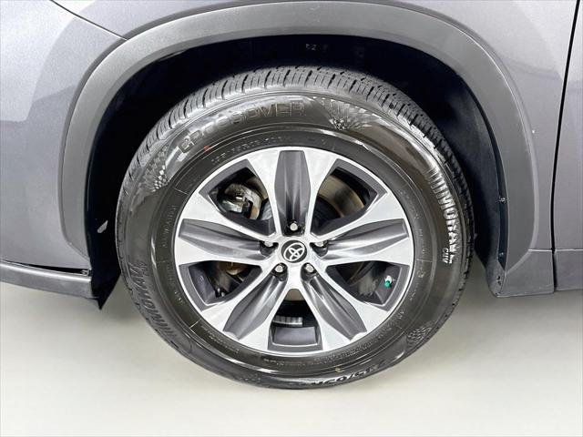 Certified Used 2021 MAGNETIC GRAY MET. Toyota  image 48