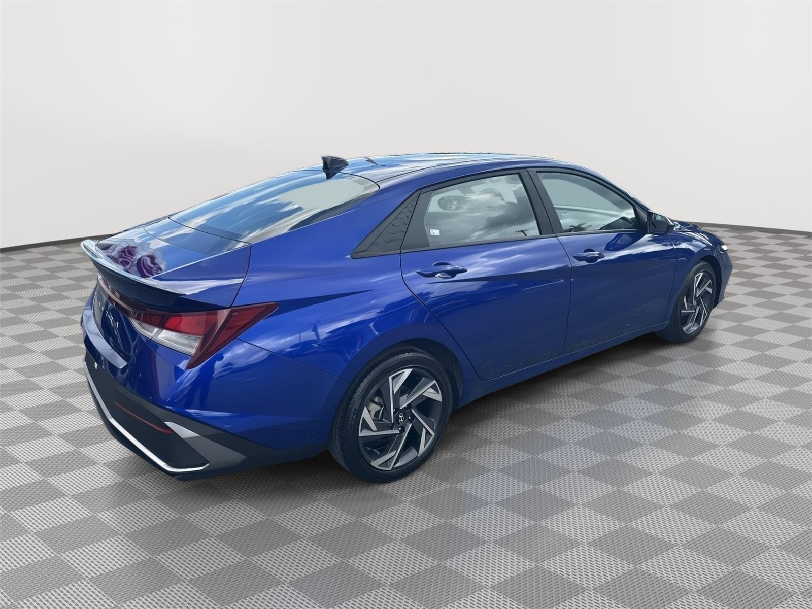 Used 2025 Intense Blue Hyundai SEL Sport image 5