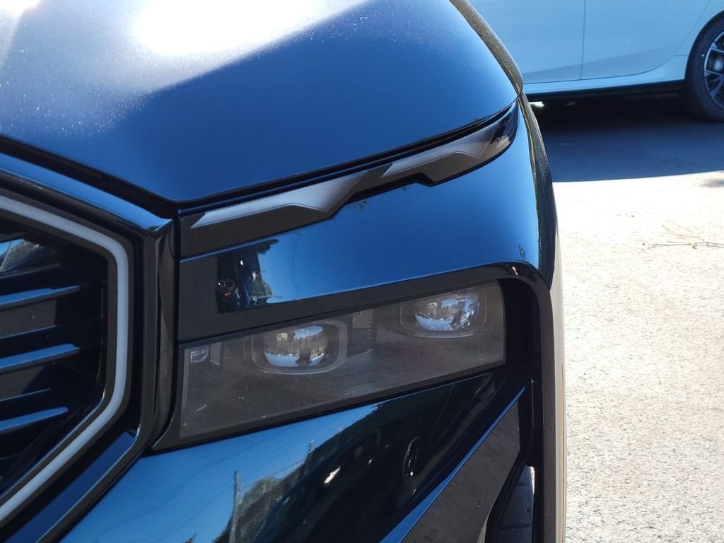 2026 BMW XM Base - Photo 9
