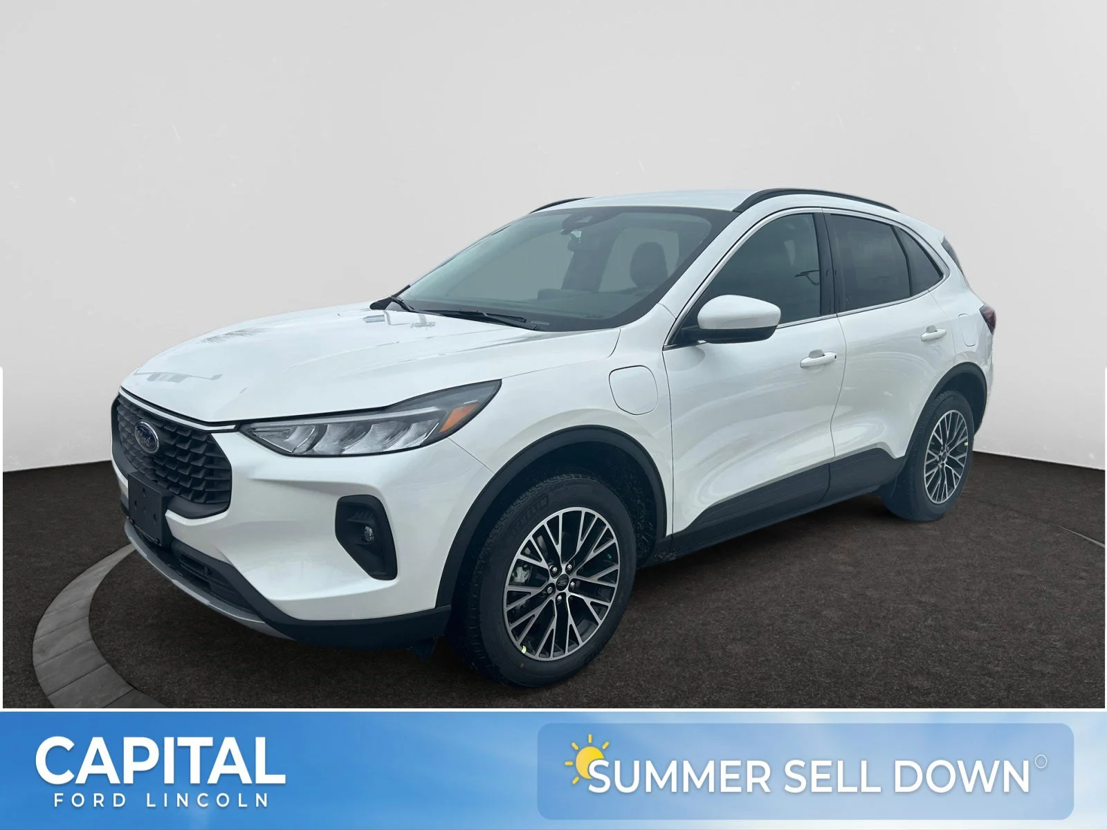 New 2026 Star White Metallic Tri-Coat Ford PHEV image 1